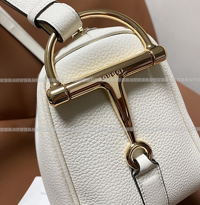 구찌하프홀스빗미디움숄더백  20260322-132107-005루.jpg