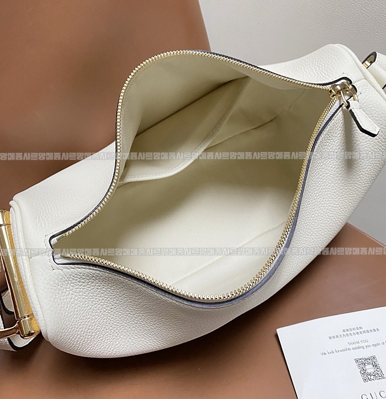 구찌하프홀스빗미디움숄더백  20260322-132107-007루.jpg