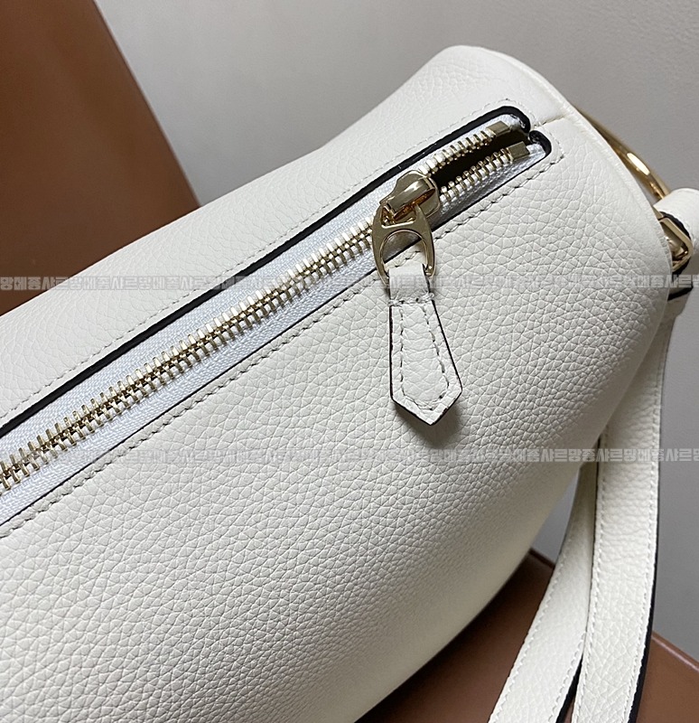 구찌하프홀스빗미디움숄더백  20260322-132107-009루.jpg