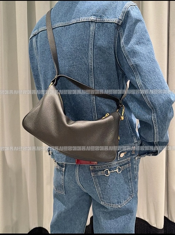 구찌하프홀스빗미디움숄더백  20260322-132502-012루.jpg