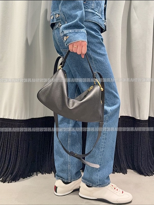 구찌하프홀스빗미디움숄더백  20260322-132503-014루.jpg