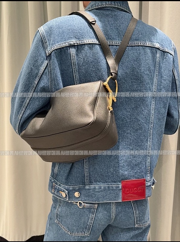 구찌하프홀스빗미디움숄더백  20260322-132503-016루.jpg