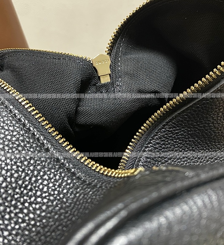 구찌하프홀스빗미디움숄더백  20260322-132502-009루.jpg