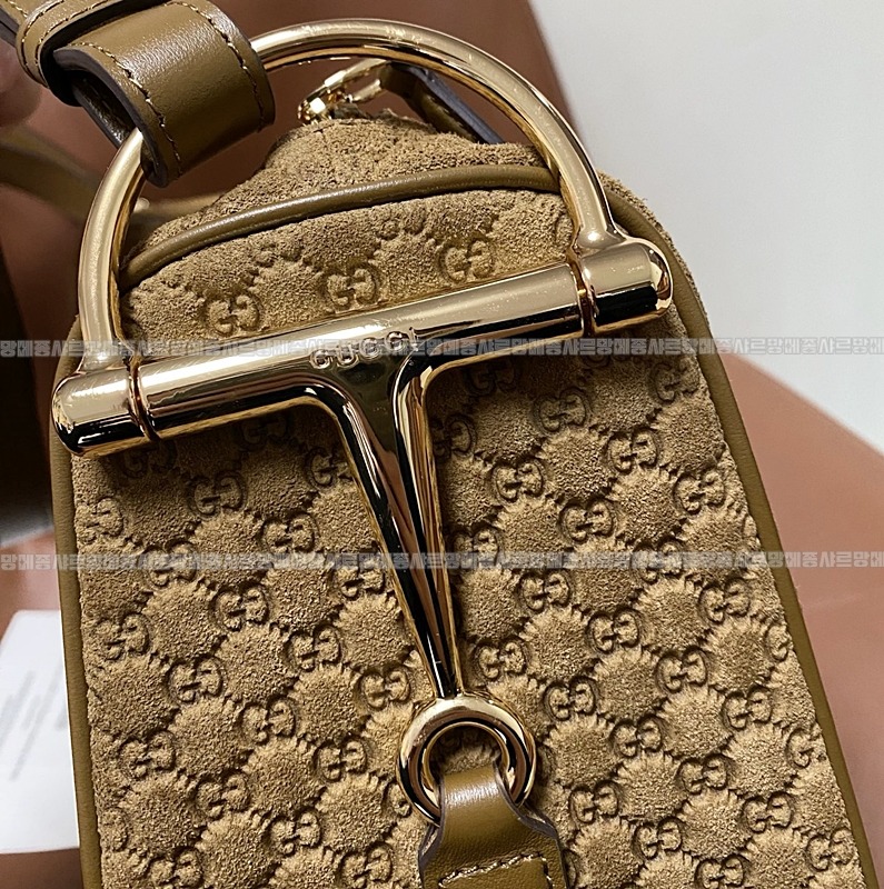 구찌하프홀스빗미디움숄더백  20260322-133606-008루.jpg