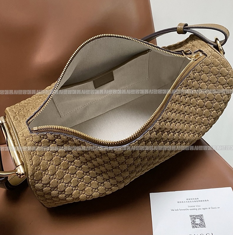 구찌하프홀스빗미디움숄더백  20260322-133606-009루.jpg