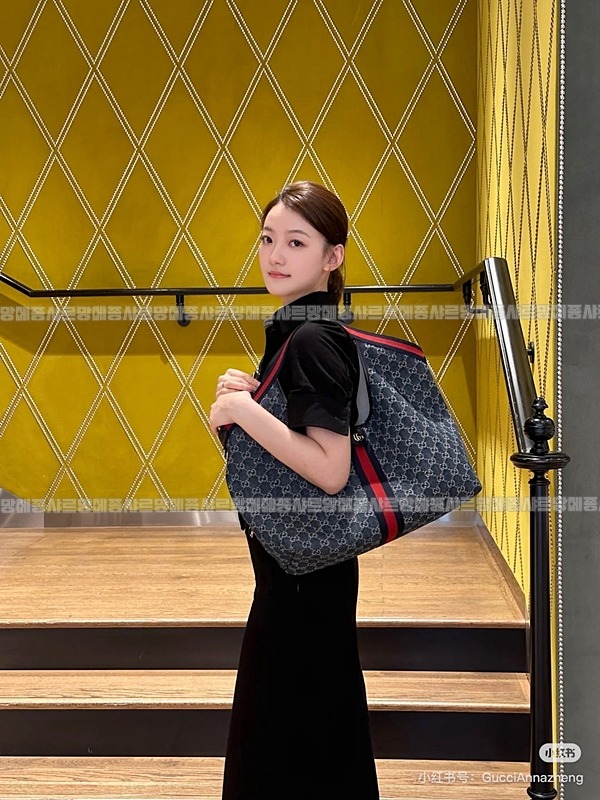 구찌질리오스몰토트백  20260322-135001-011루.jpg