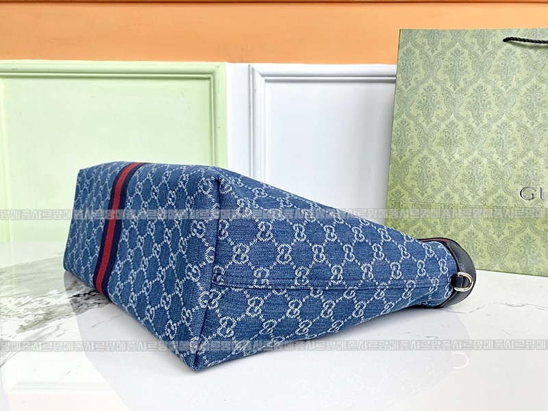 구찌질리오스몰토트백  20260322-135000-003루.jpg