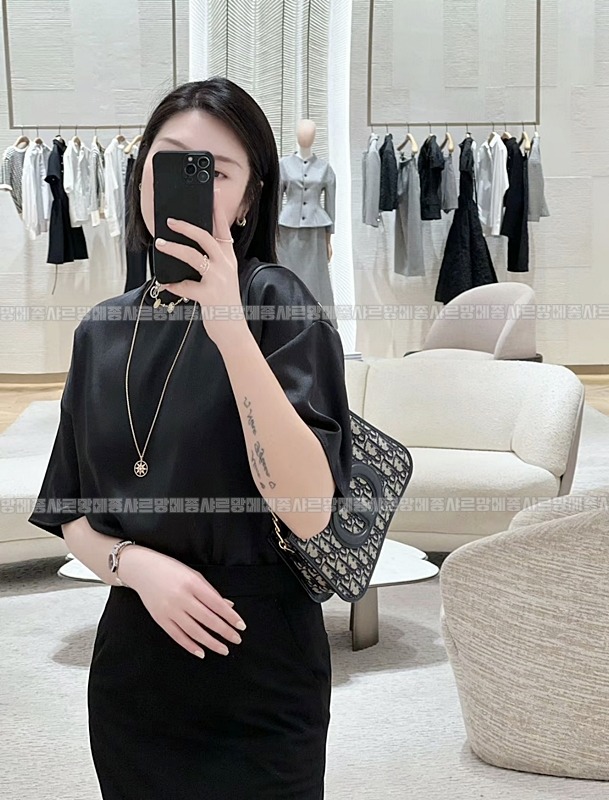 디올시그니처호보백미니 20260323-103219-014루.jpg