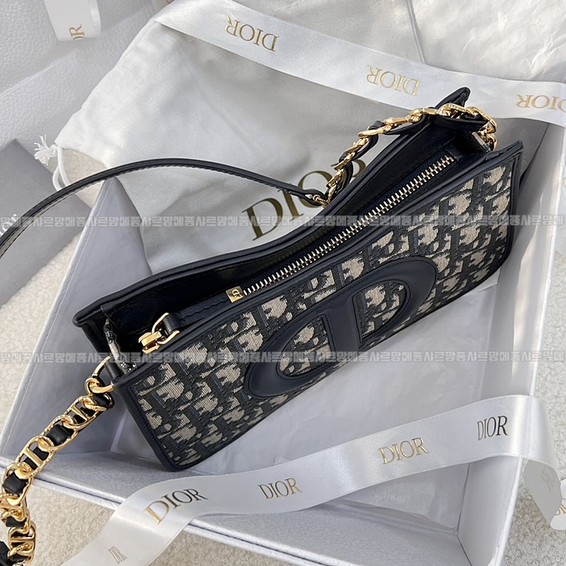 디올시그니처호보백미니 20260323-103218-005루.jpg