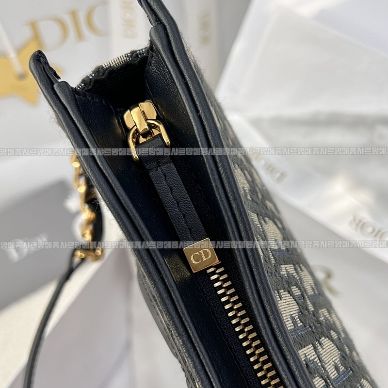 디올시그니처호보백미니 20260323-103219-010루.jpg