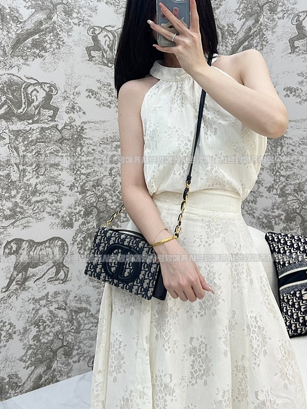 디올오블리크시그니처미니백 20260323-105717-022루.jpg