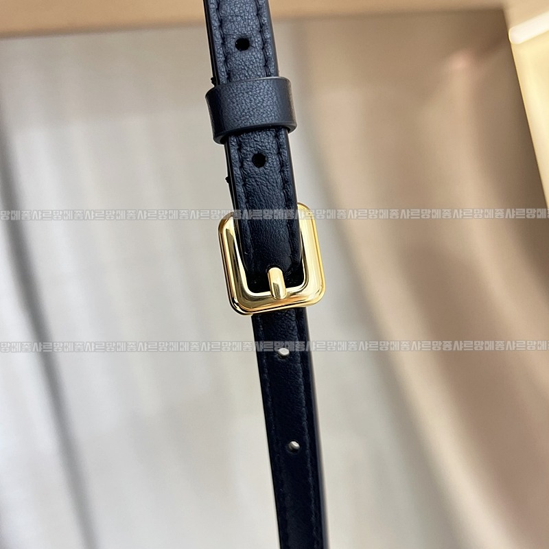 디올오블리크시그니처미니백 20260323-105716-016루.jpg