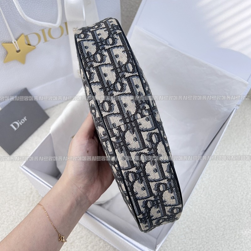 디올오블리크자카드라운지체인호보백 20260323-112209-006루.jpg