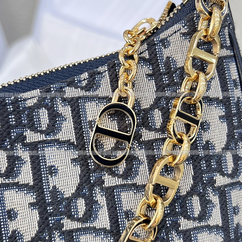 디올오블리크자카드라운지체인호보백 20260323-112210-013루.jpg