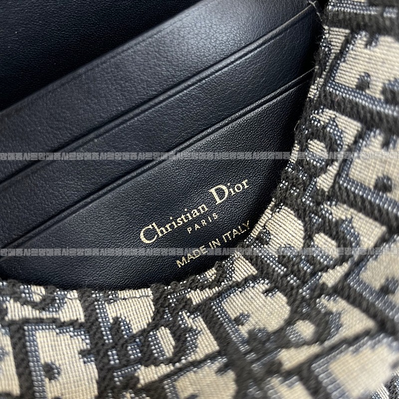 디올30몽테뉴엠버미니버킷백 20260323-114318-007루.jpg