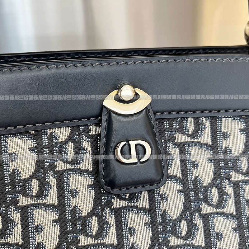 디올오블리크자카드스몰D키백 20260323-115105-010루.jpg
