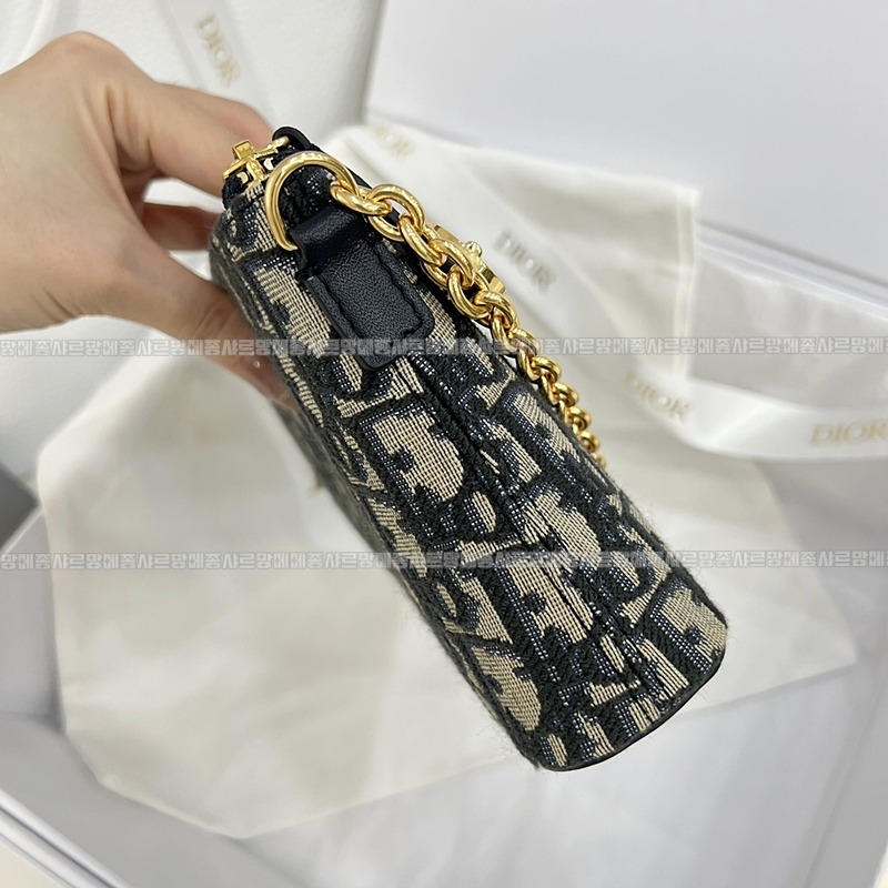 디올30몽테인체인파우치미니백  20260323-125621-003루.jpg