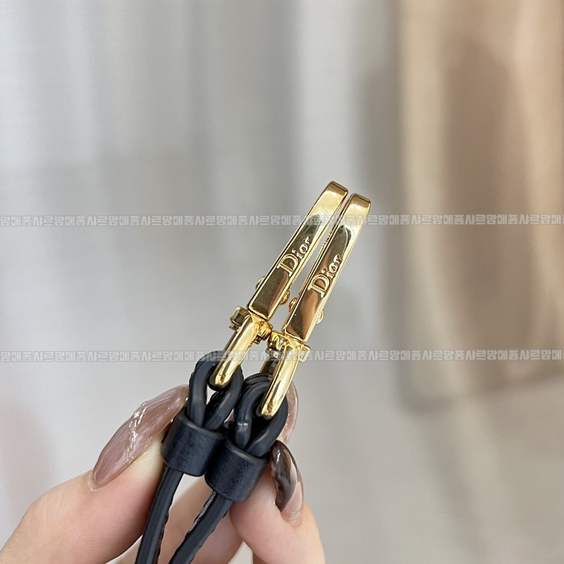 디올30몽테인체인파우치미니백  20260323-125622-015루.jpg