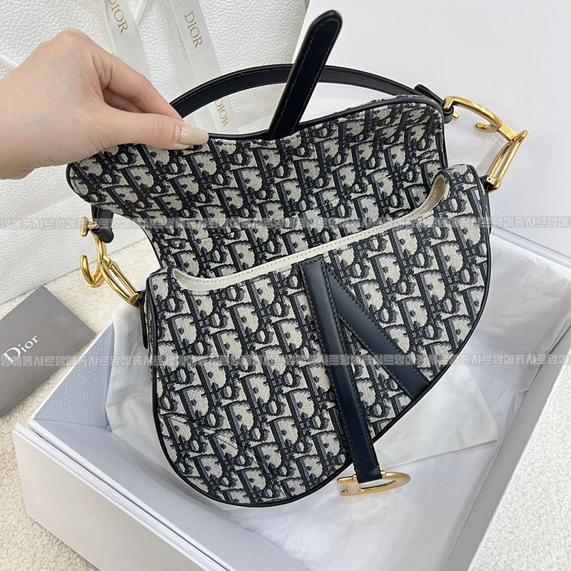 디올새들스트랩백  20260323-134935-006루.jpg