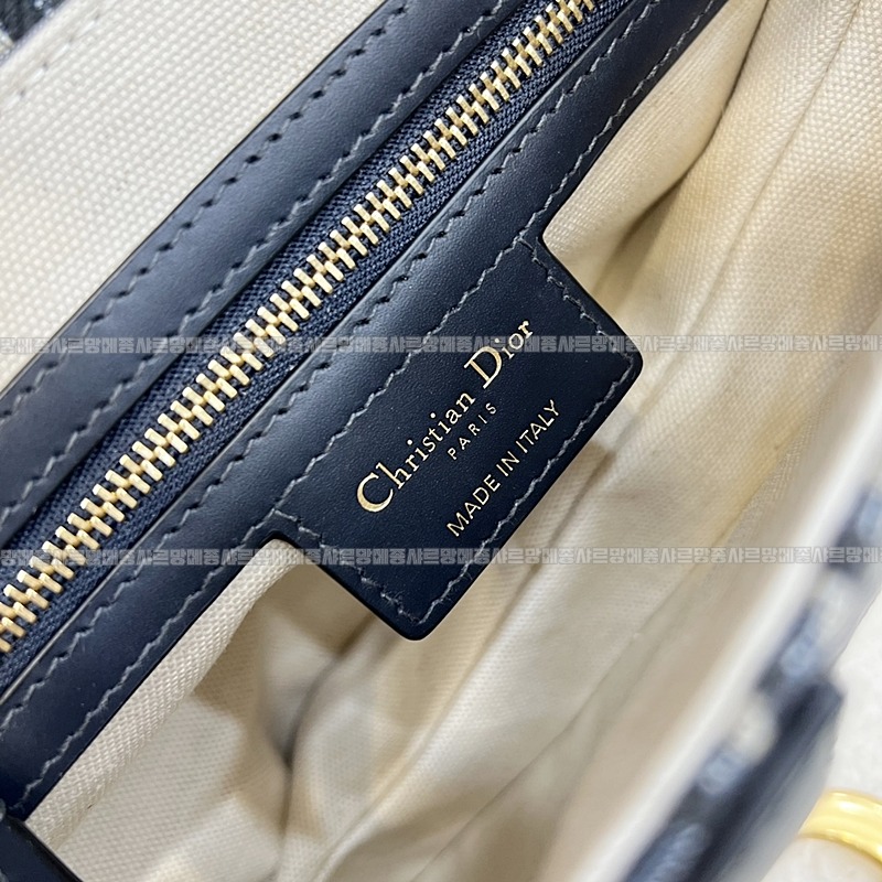 디올새들스트랩백  20260323-134936-008루.jpg