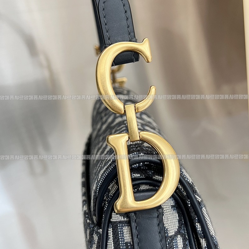 디올새들스트랩백  20260323-144728-011루.jpg