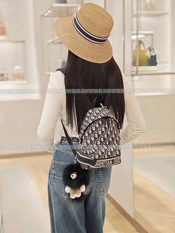 디올오블리크트래블백팩  20260323-174908-011루.jpg