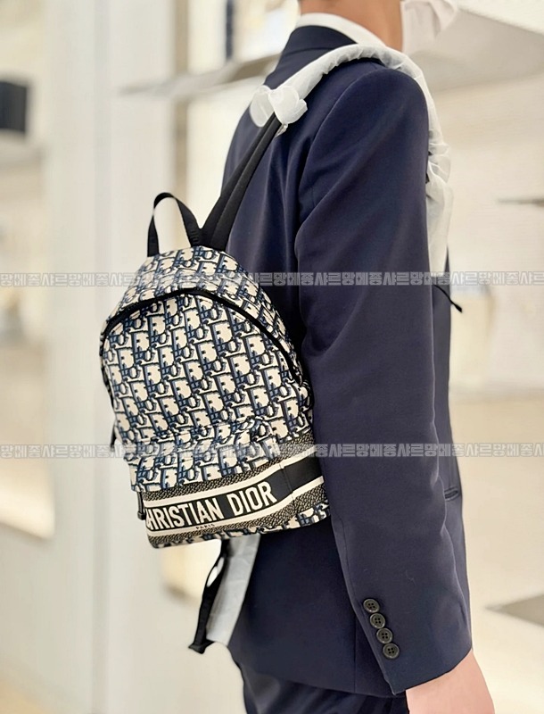 디올오블리크트래블백팩  20260323-174909-013루.jpg