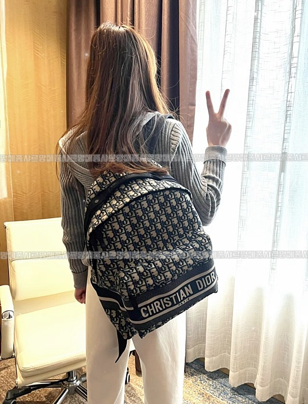 디올오블리크트래블백팩  20260323-175530-023루.jpg