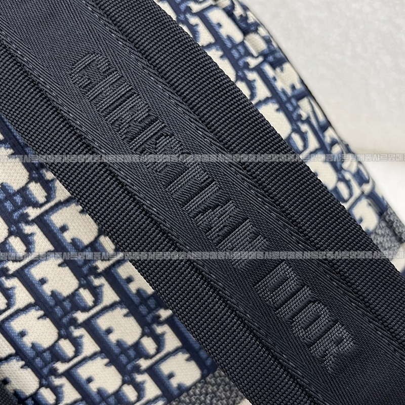 디올오블리크트래블백팩  20260323-175529-015루.jpg