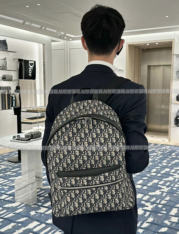 디올라이더백팩  20260324-094645-017루.jpg