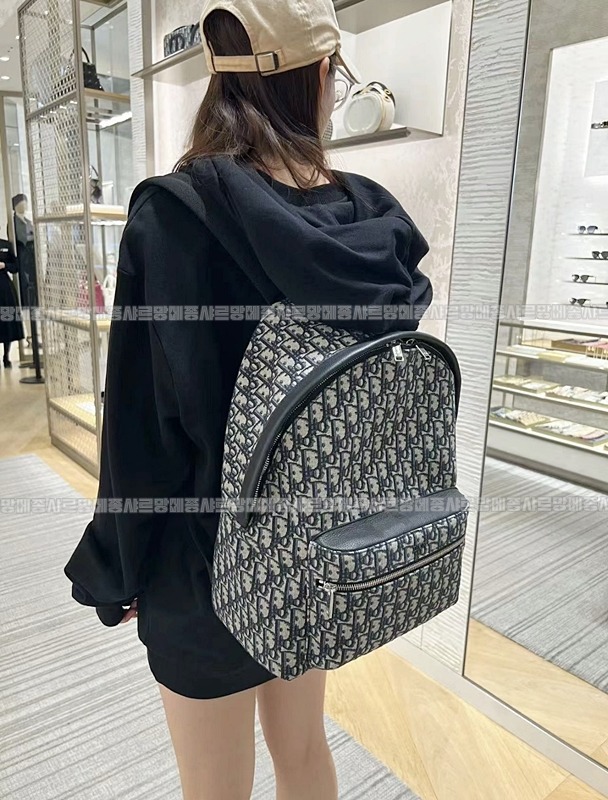 디올라이더백팩  20260324-094645-019루.jpg