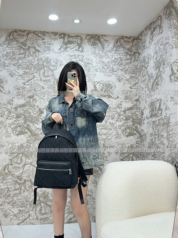 디올라이더백팩  20260324-095114-019루.jpg