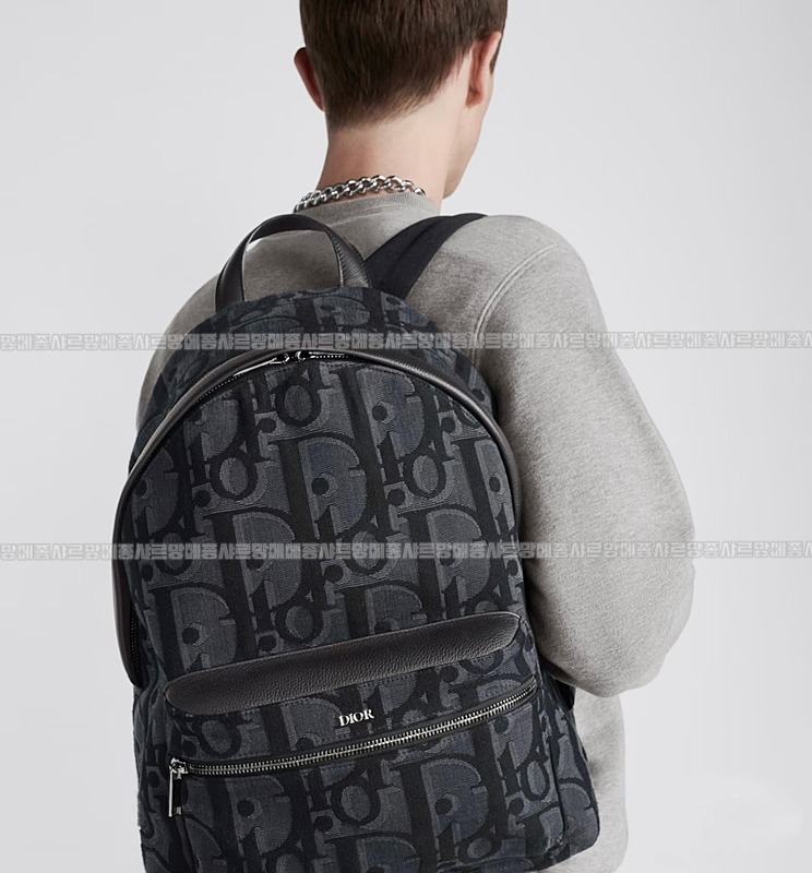 디올라이더백팩미디움  20260324-100848-019루.jpg