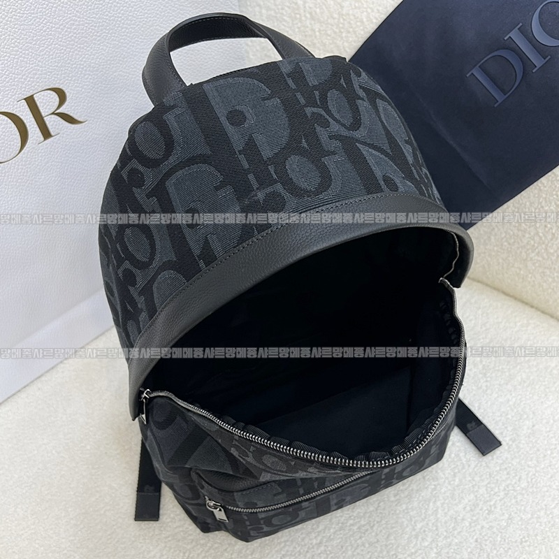 디올라이더백팩미디움  20260324-100846-008루.jpg