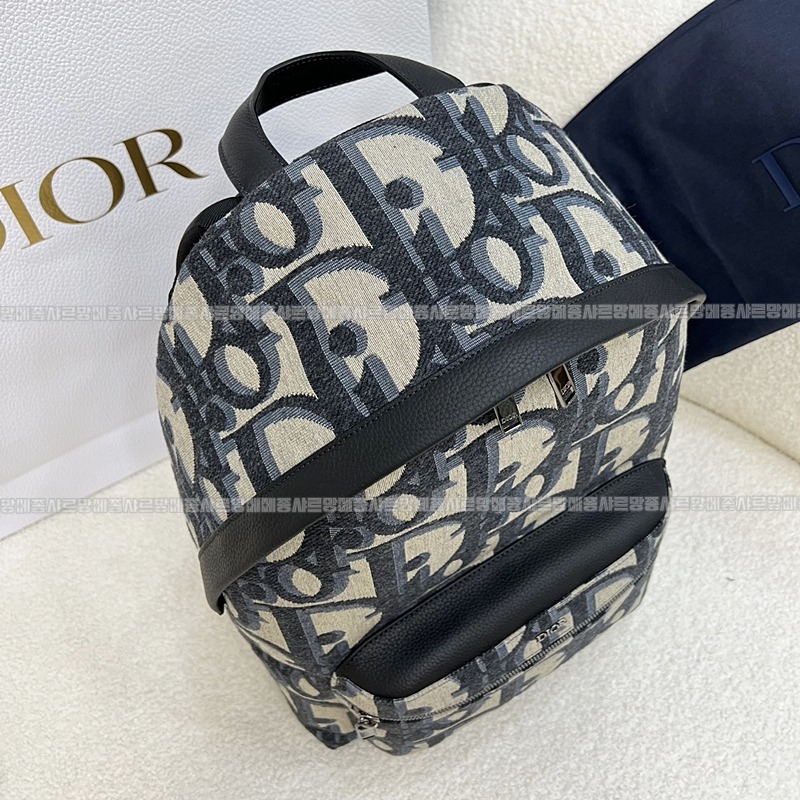 디올라이더백팩미디움  20260324-101157-005루.jpg