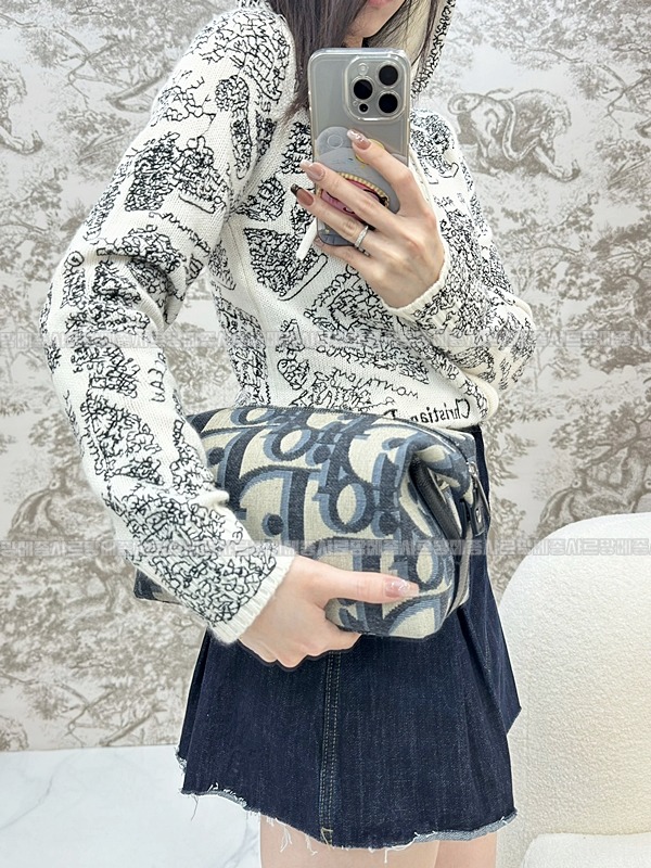 디올토일레트리백  20260324-102130-022루.jpg