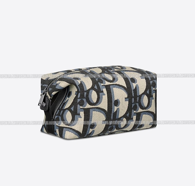 디올토일레트리백  20260324-102129-018루.jpg