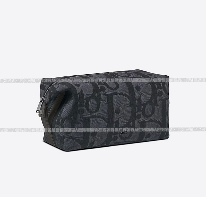 디올토일레트리백  20260324-102435-018루.jpg