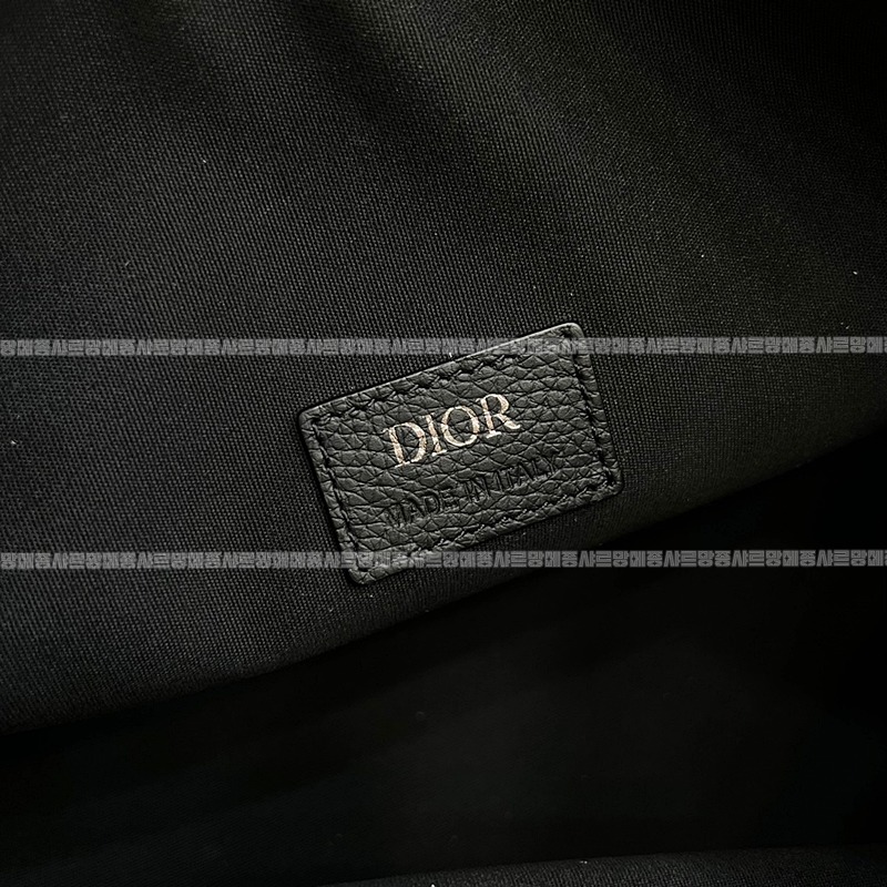 디올토일레트리백  20260324-102434-008루.jpg