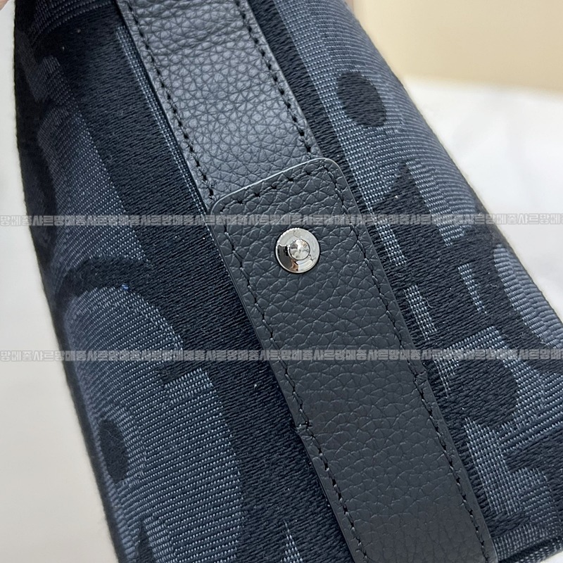 디올토일레트리백  20260324-102435-014루.jpg