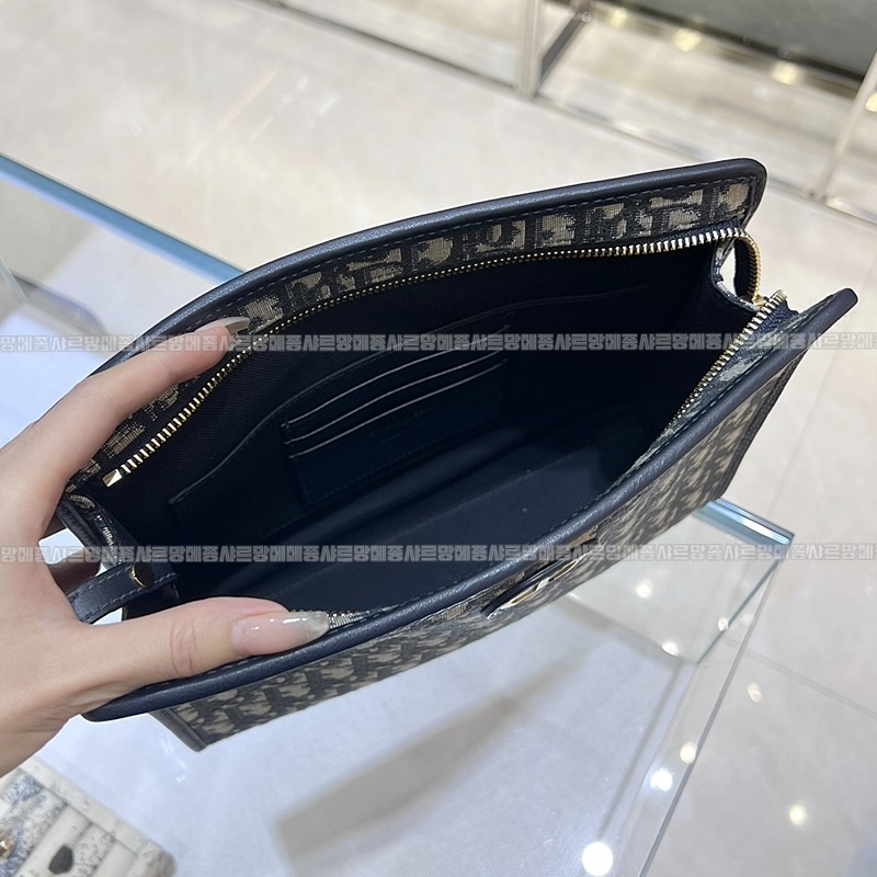 디올30몽테인파우치  20260324-105458-007루.jpg