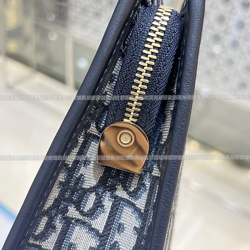 디올30몽테인파우치  20260324-105459-012루.jpg