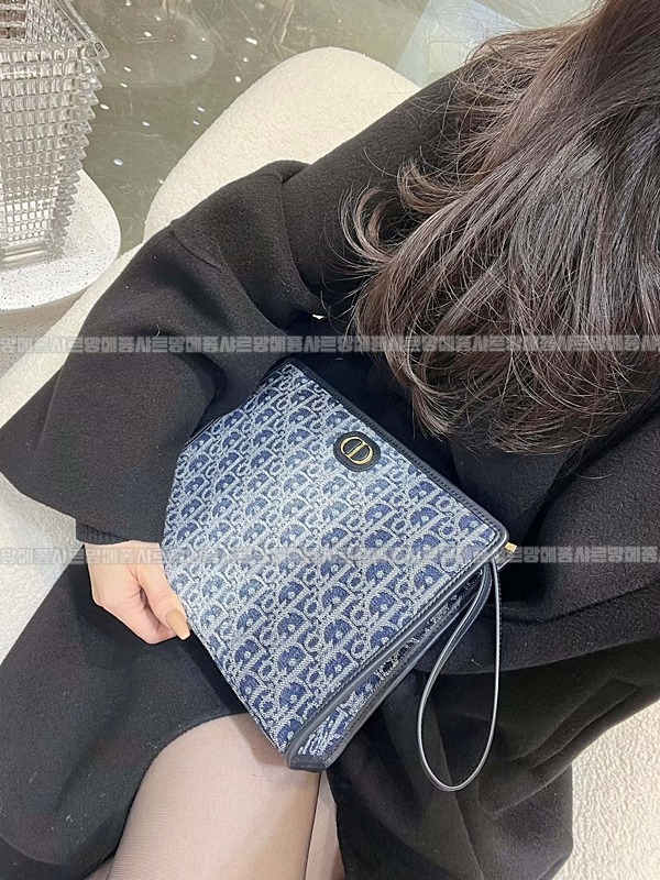 디올30몽테인파우치  20260324-110213-013루.jpg