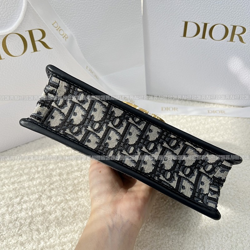 디올30몽테인박스백스몰  20260324-135450-007루.jpg