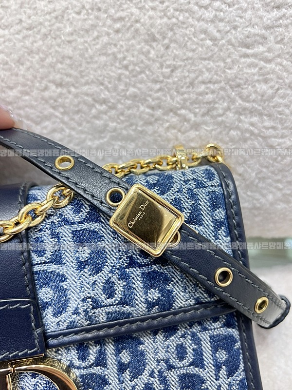 디올30몽테인박스백미디움  20260324-135957-008루.jpg