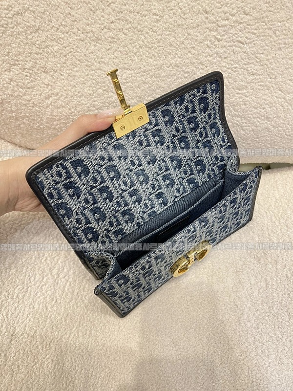 디올30몽테인박스백미디움  20260324-135957-007루.jpg