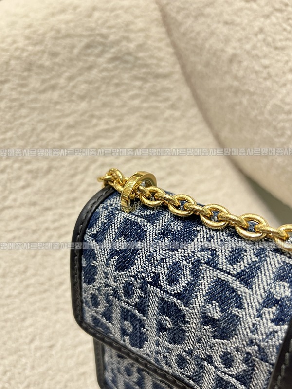 디올30몽테인박스백미디움  20260324-135957-010루.jpg