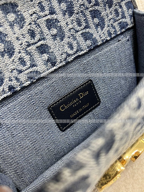 디올30몽테인박스백미디움  20260324-135957-009루.jpg