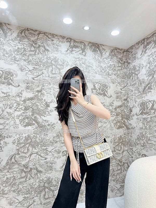 디올30몽테인박스백미디움  20260324-140322-012루.jpg