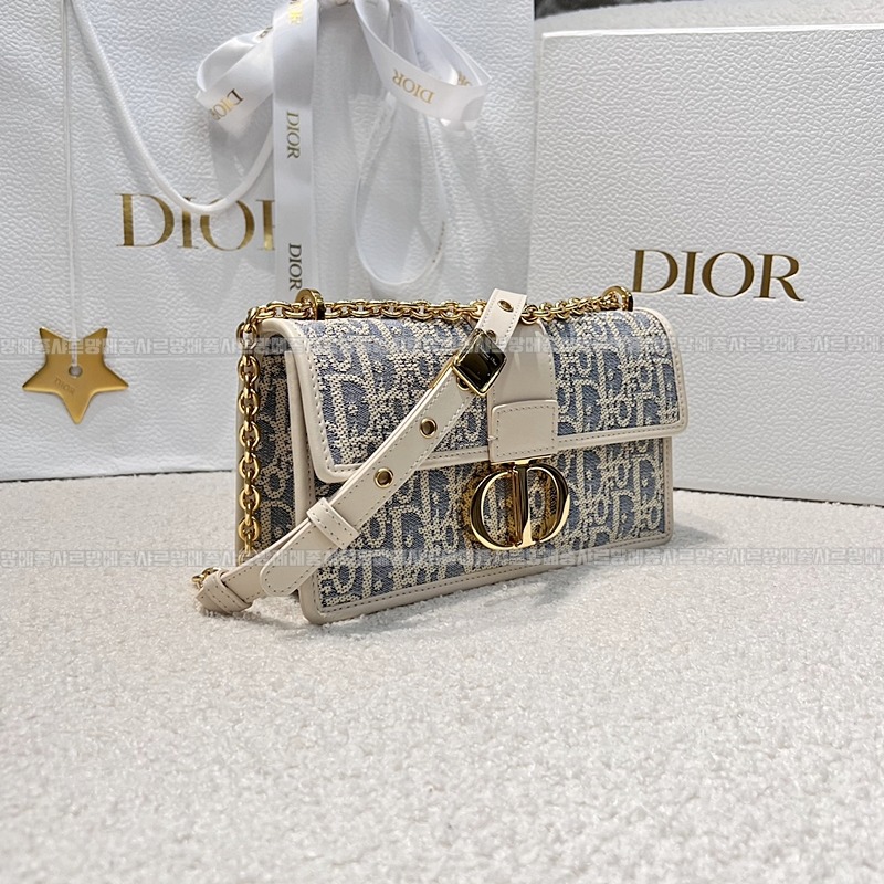 디올30몽테인박스백미디움  20260324-140321-002루.jpg